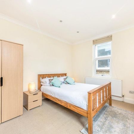 Stylish & Spacious 3 Bed Victorian House Sleeps Up To 7 - Near O2, Museums, Excel, Mazehill Station 12 Mins Direct Into London Bridge Eksteriør billede