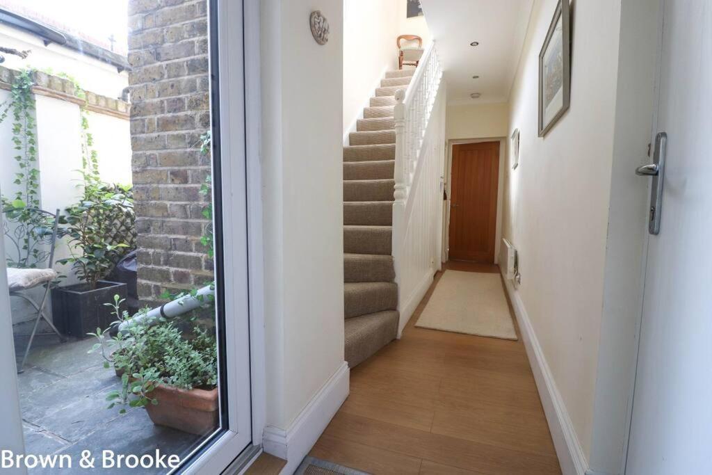 Stylish & Spacious 3 Bed Victorian House Sleeps Up To 7 - Near O2, Museums, Excel, Mazehill Station 12 Mins Direct Into London Bridge Eksteriør billede